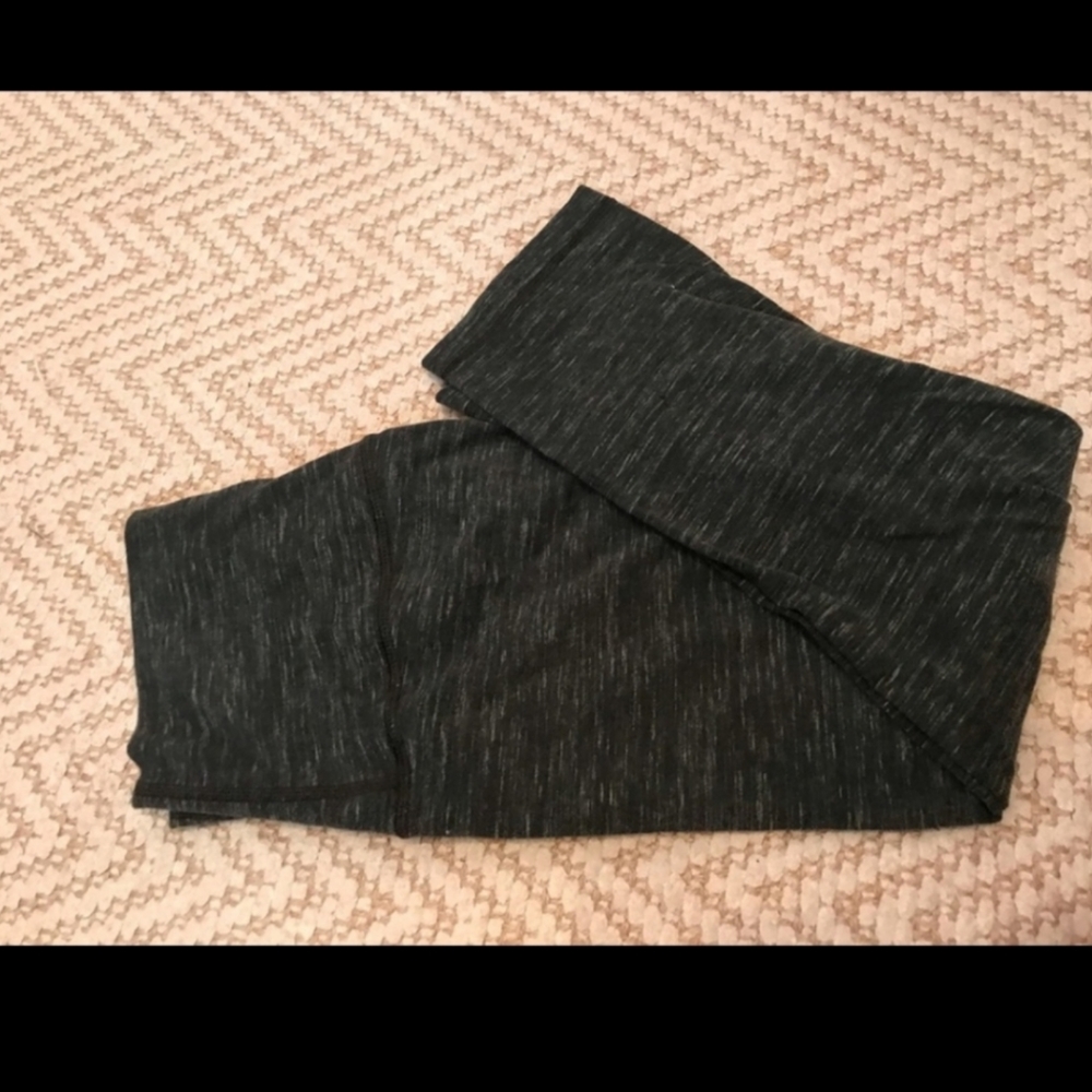 Lululemon🍋☆ High Rise Cotton Gator Green Crop - Picture 2 of 4